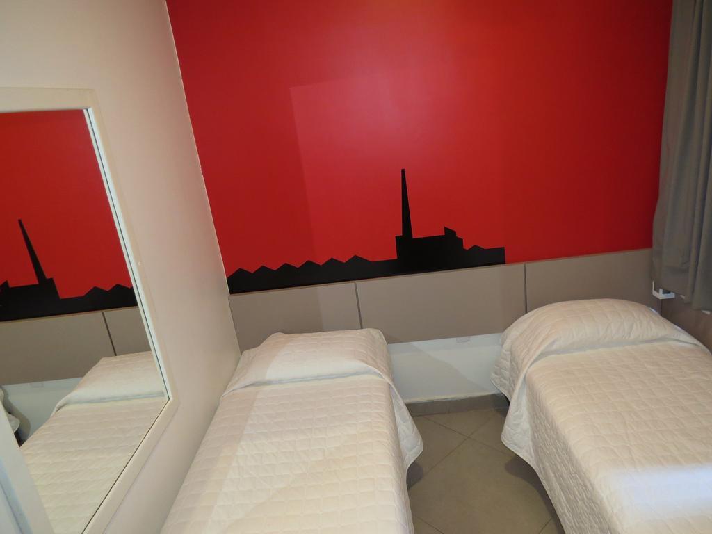 Minuano Hotel Express Prox Orla Lago Guaiba, Mercado Publico, 300 M Rodoviaria Porto Alegre Rom bilde
